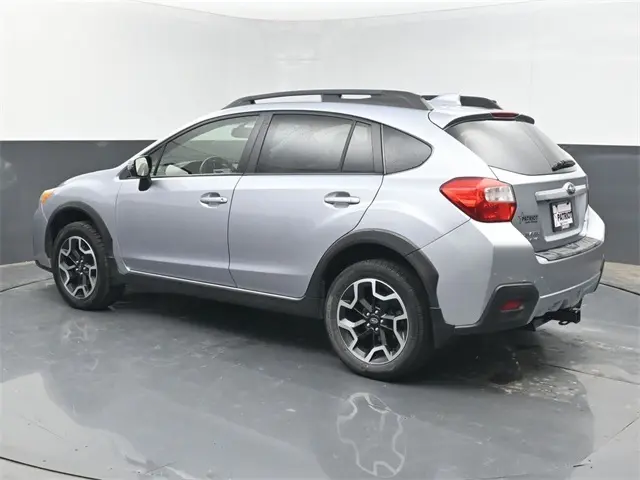 2016 Subaru Crosstrek 2.0i Limited photo 3