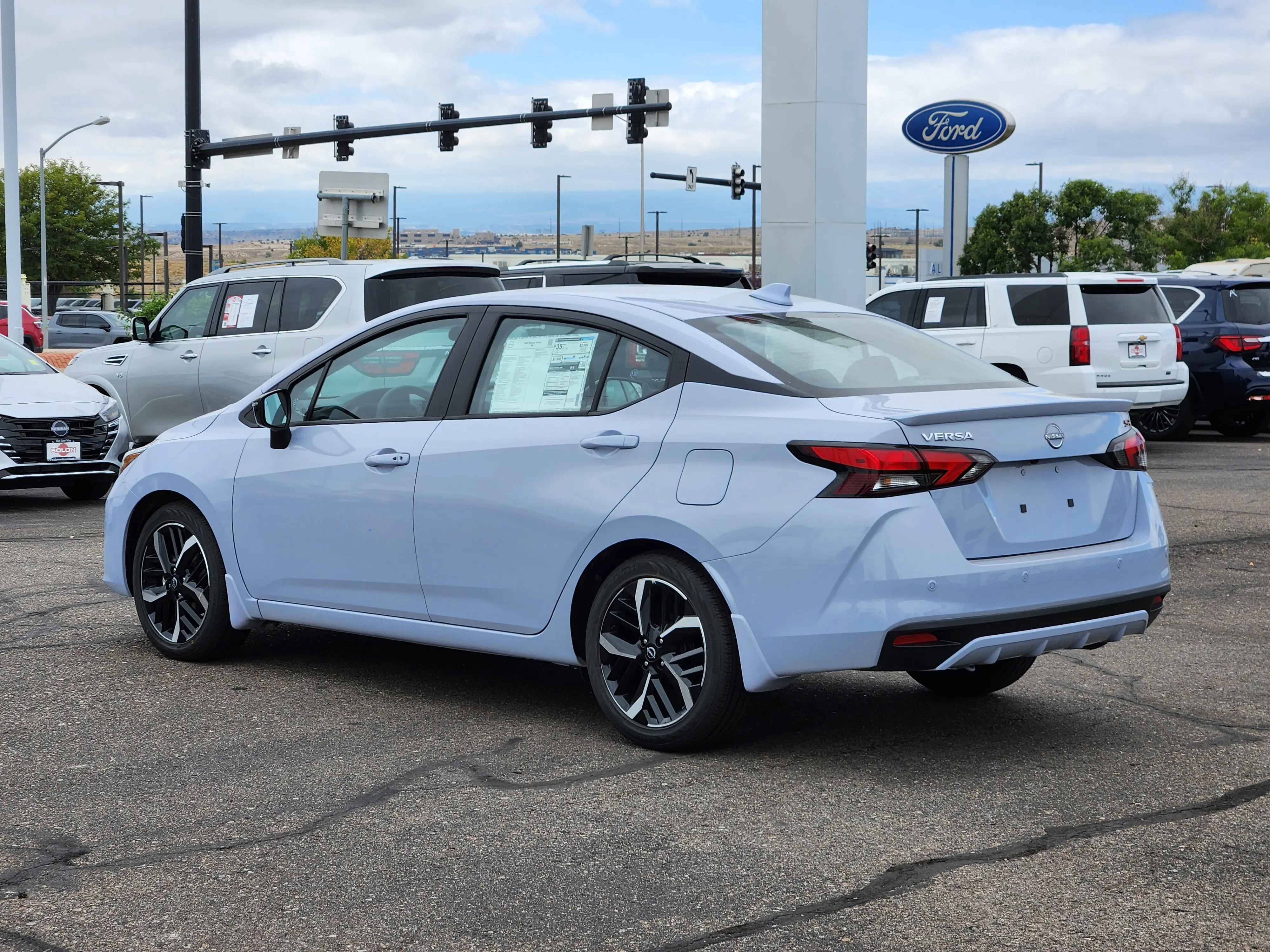 2025 Nissan Versa SR photo 2