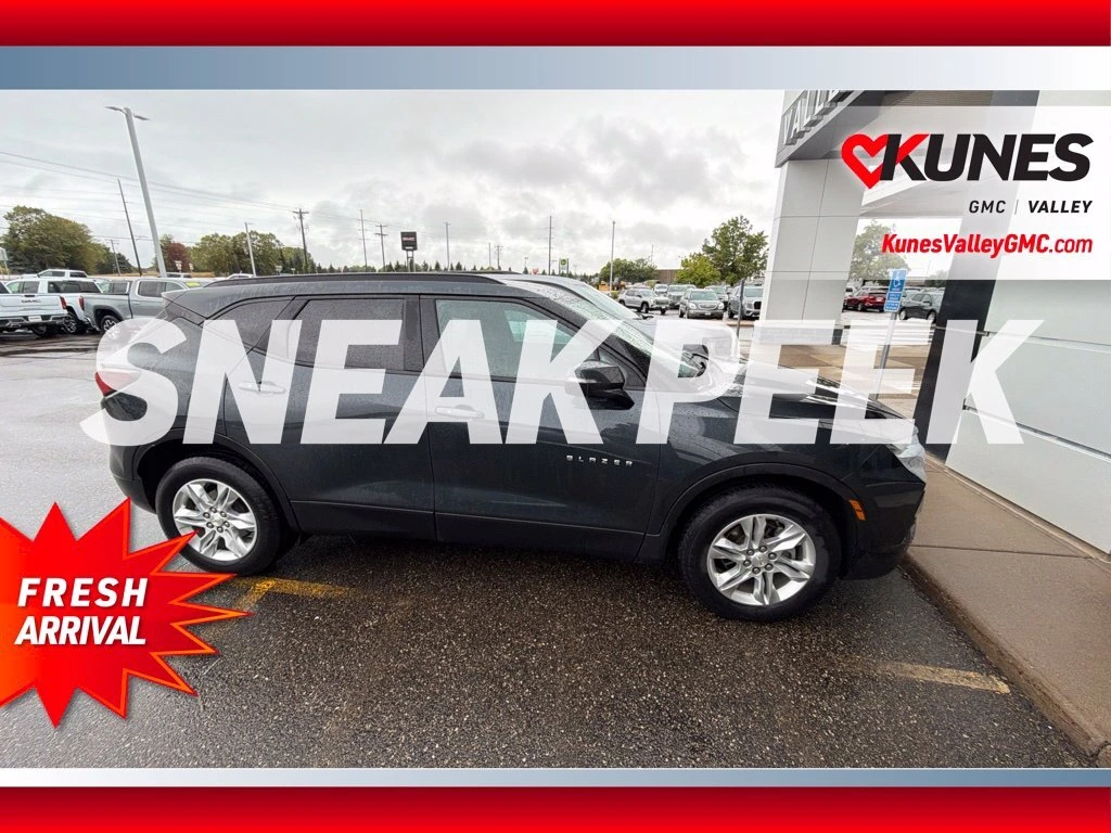 Used 2020 Chevrolet Blazer 2LT with VIN 3GNKBHRS7LS564674 for sale in Hastings, Minnesota