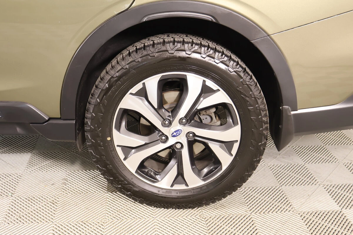2021 Subaru Outback Limited - Photo 19