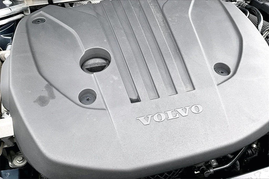 2023 Volvo - image 30