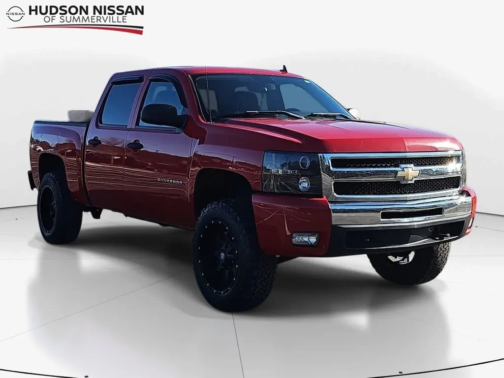 2011 Chevrolet Silverado 1500 LT's photo