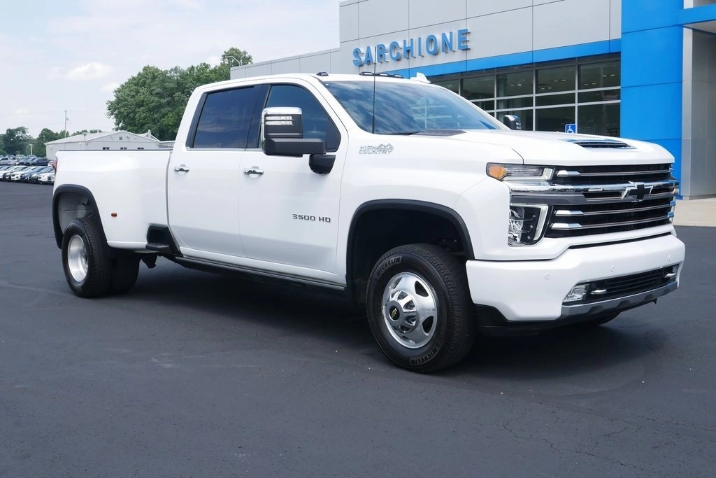 Used 2022 Chevrolet Silverado 3500HD High Country with VIN 1GC4YVE79NF319897 for sale in Atwater, OH