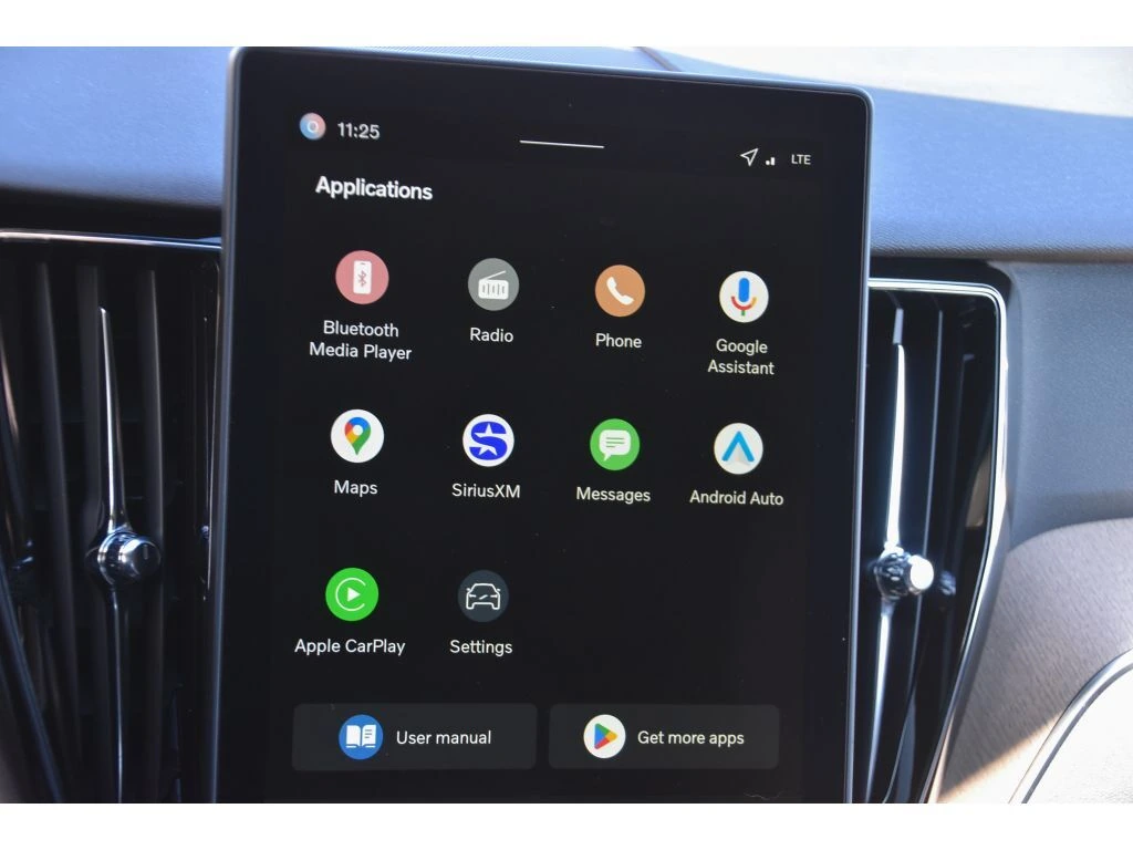 2026 Volvo - image 18