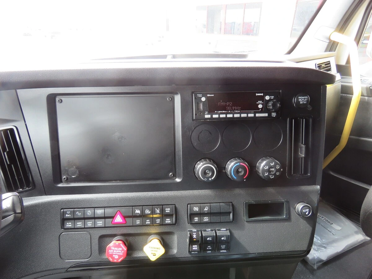 2024 Freightliner Cascadia - image 20