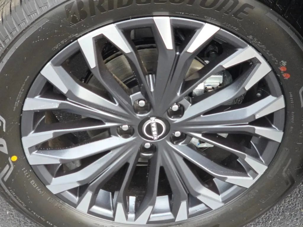2026 Nissan Rogue Platinum photo 21