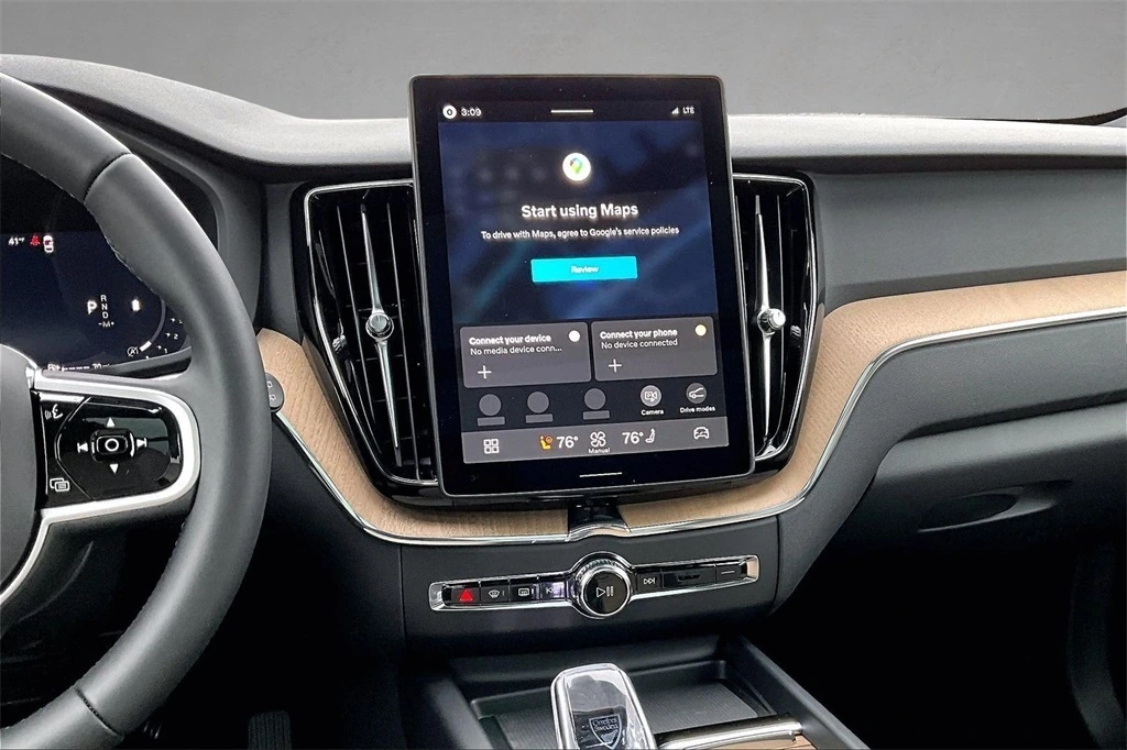 2026 Volvo - image 6