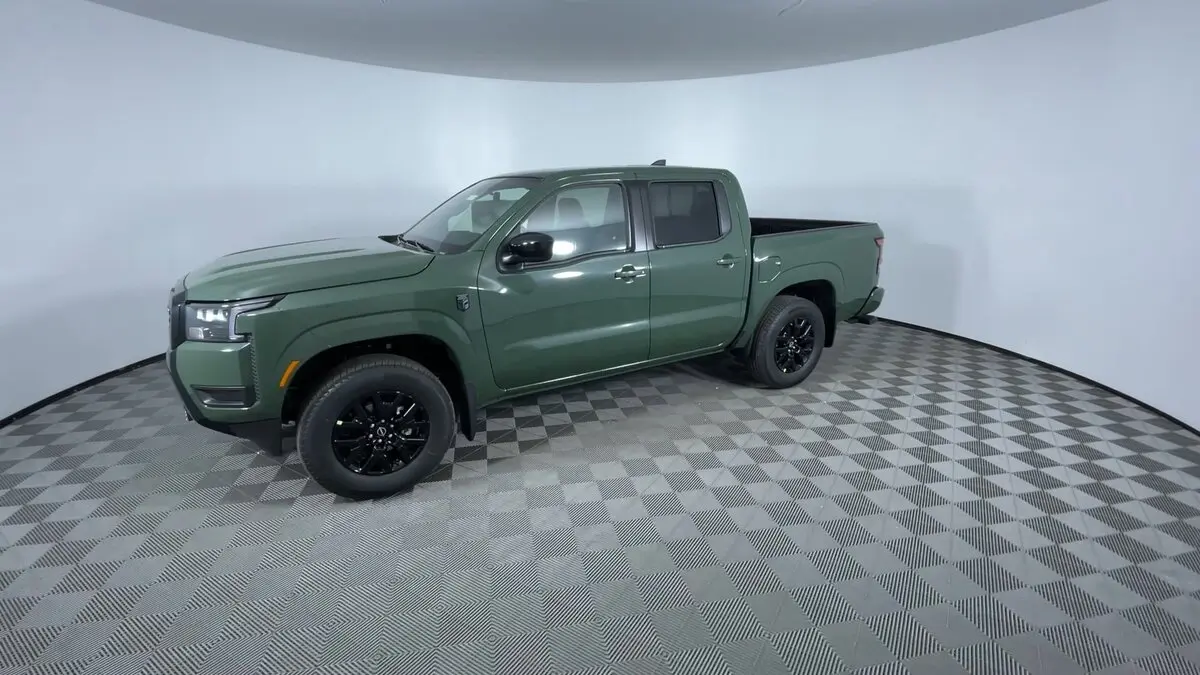 2026 Nissan Frontier Crew Cab SV photo 3