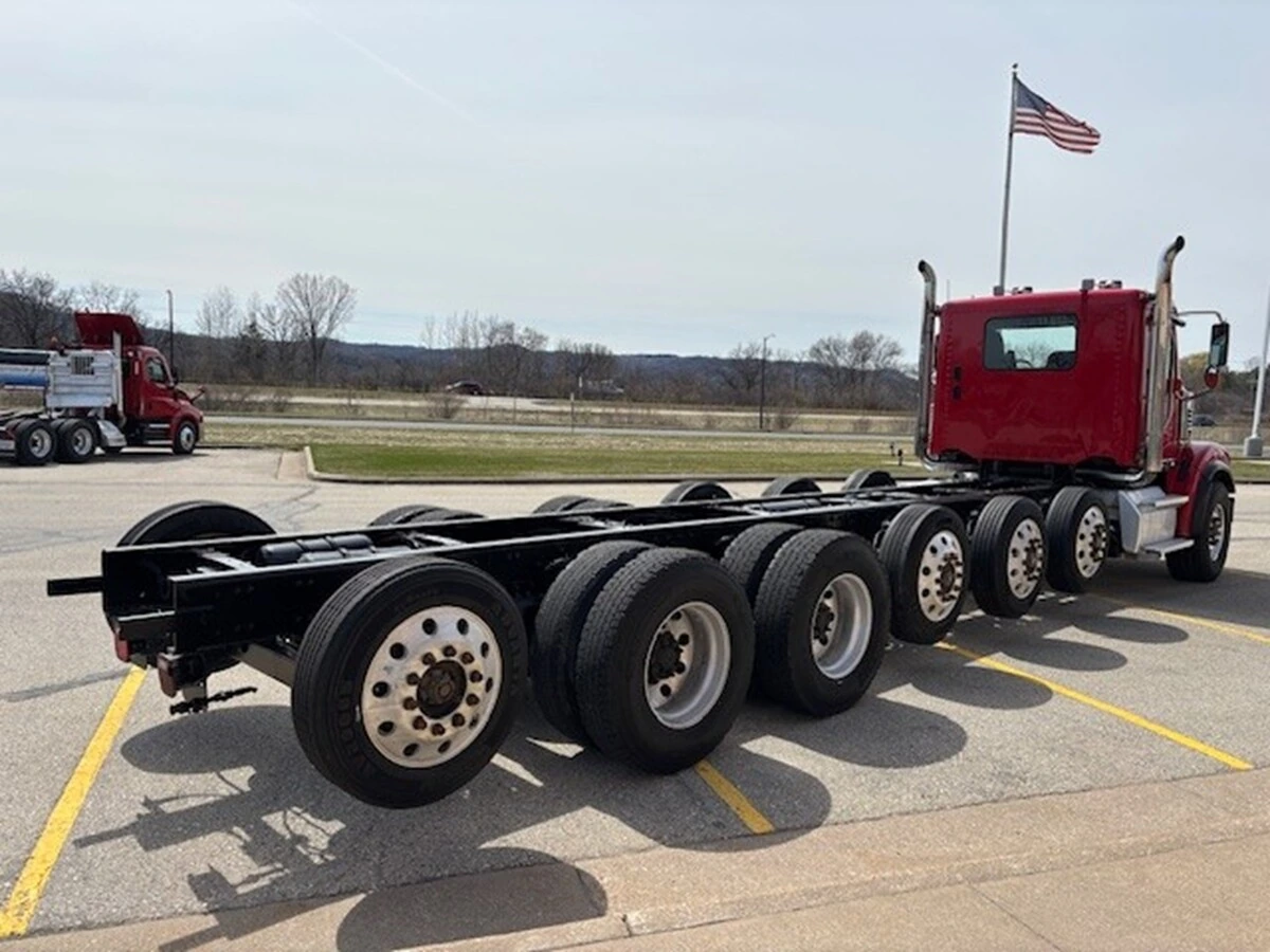 2021 Freightliner 122SD - image 5