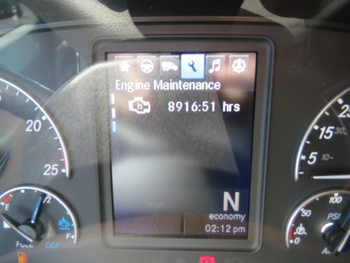 2022 Freightliner Cascadia - image 23