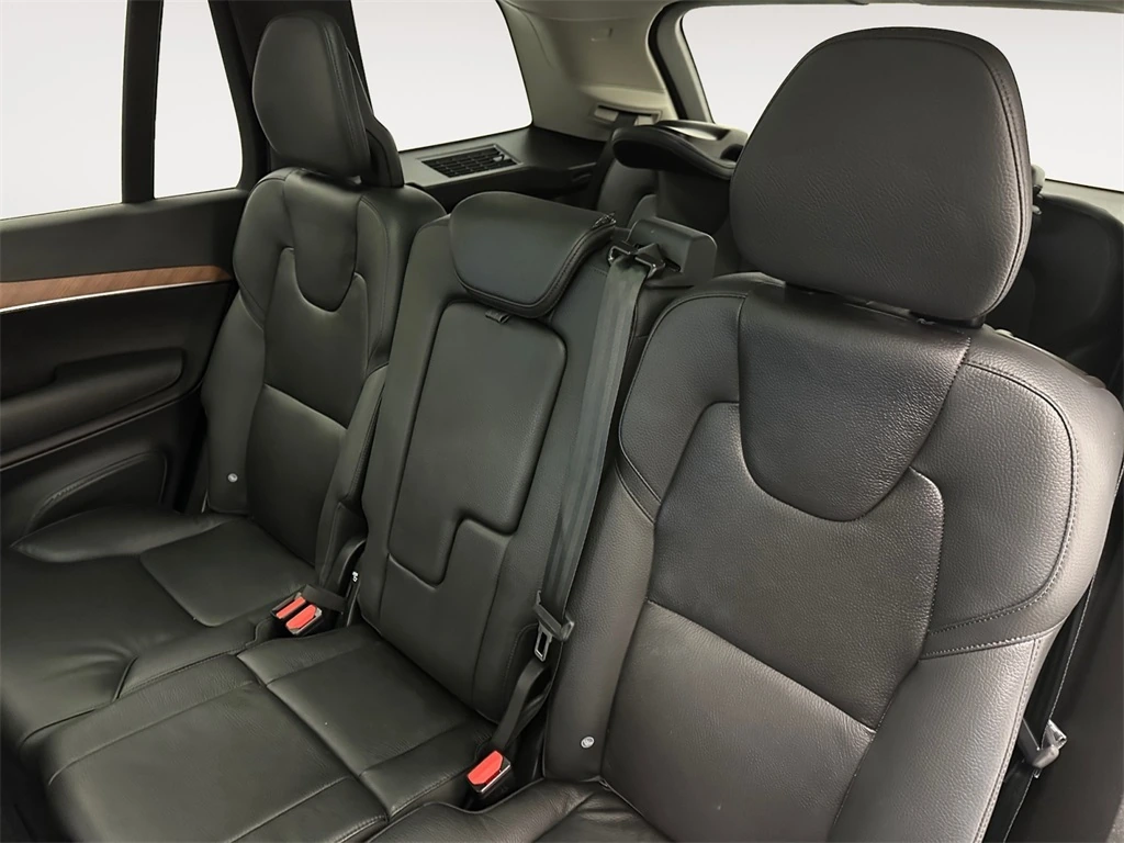 2023 Volvo - image 13
