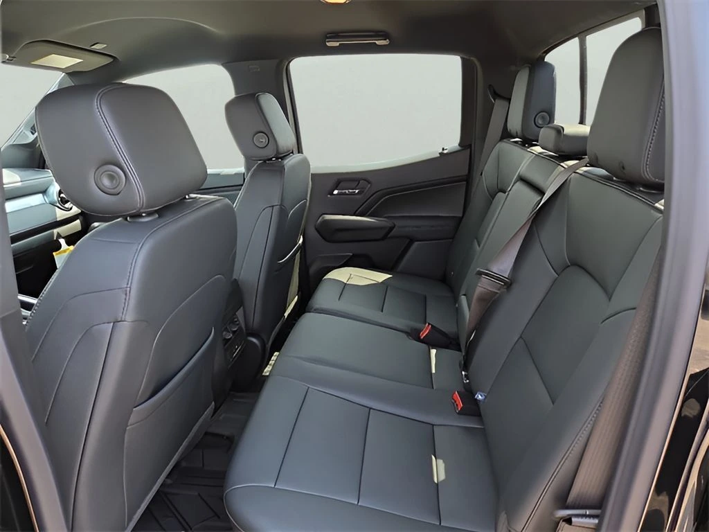 2026 Chevrolet Colorado LT - Photo 11