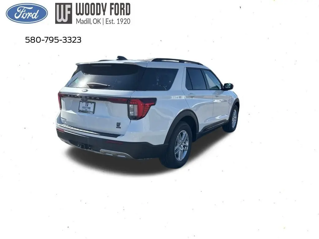 2026 Ford Explorer photo 4