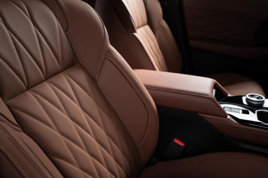 2025 Mitsubishi Outlander Leather Seating