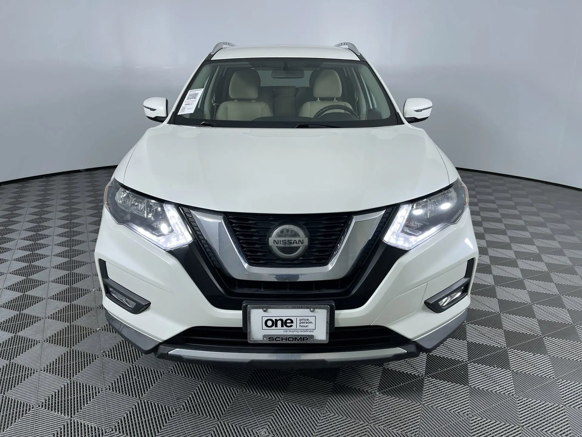 2018 Nissan Rogue SV photo 26