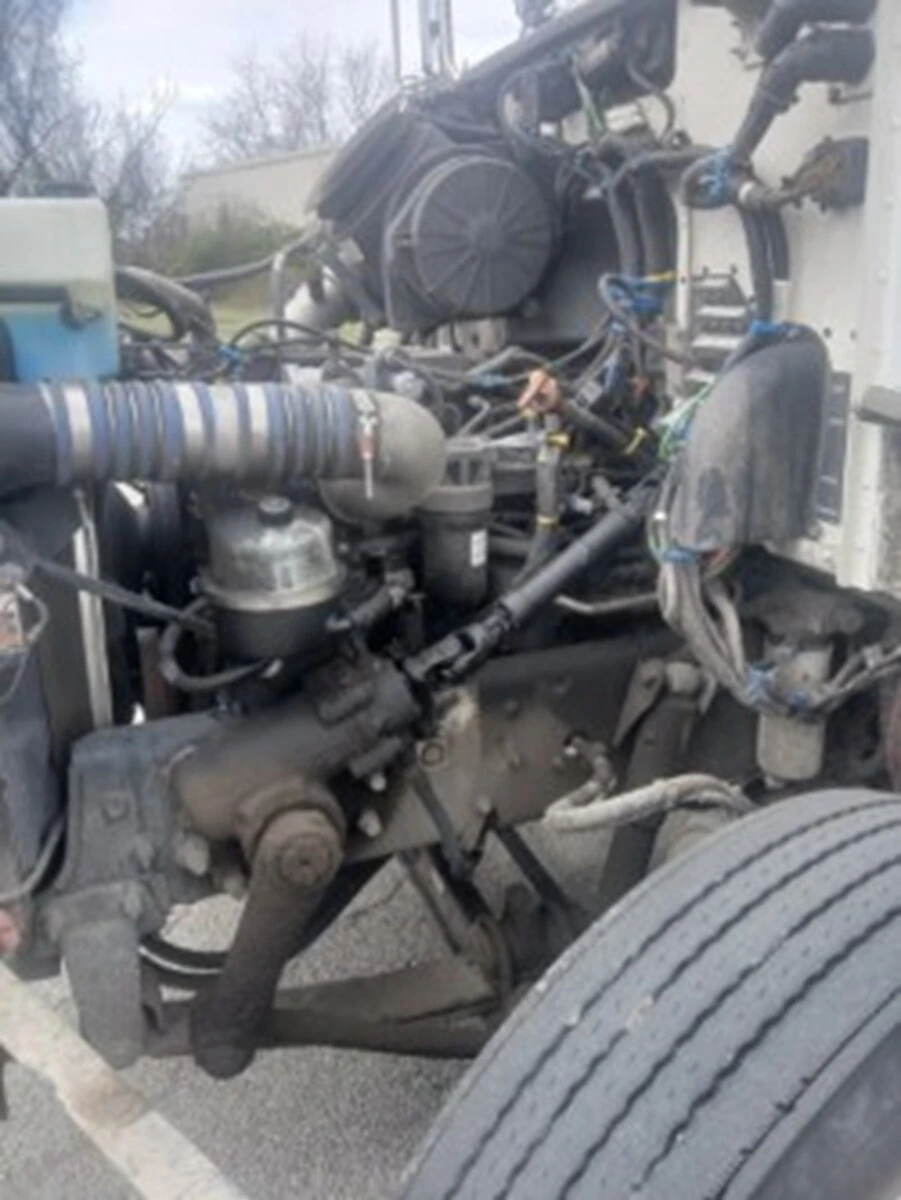 2020 Peterbilt 337 in Erie, PA — photo 6