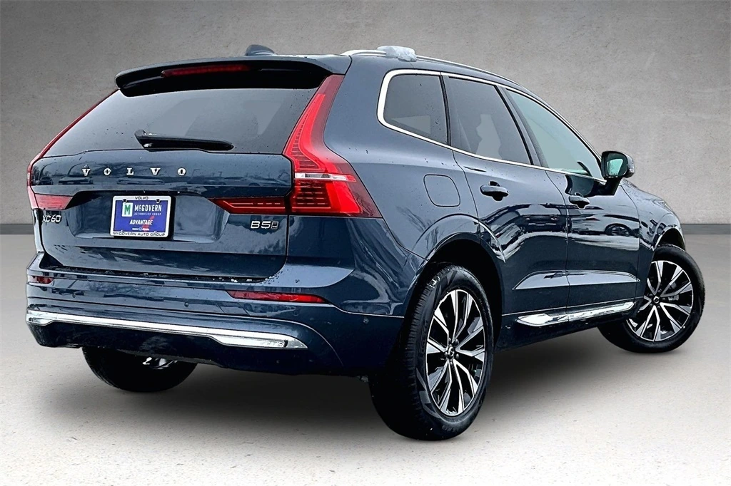 2023 Volvo - image 6