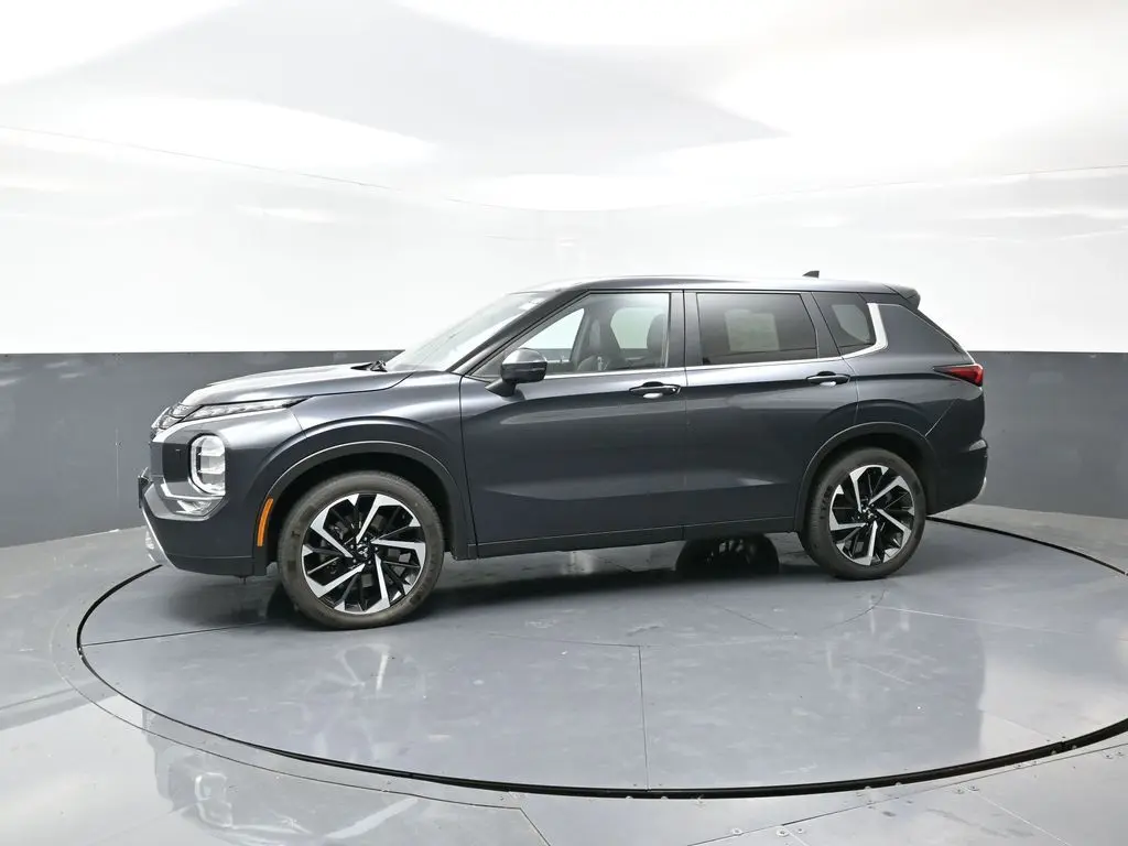 2024 Mitsubishi Outlander SE Ralliart photo 4