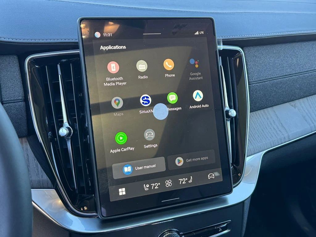 2026 Volvo - image 19