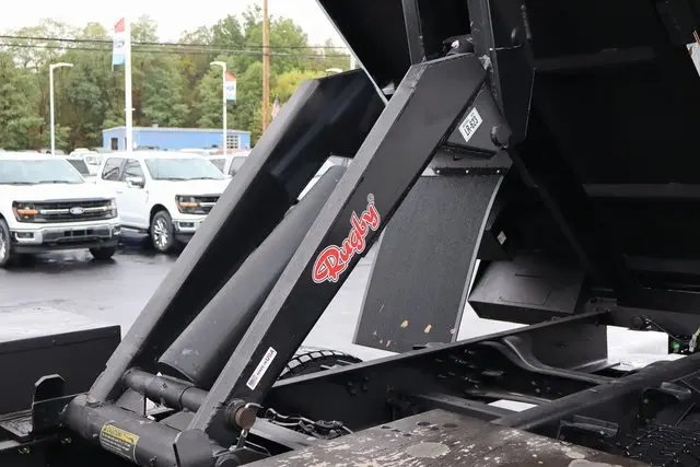 2026 Ford F-750 photo 22