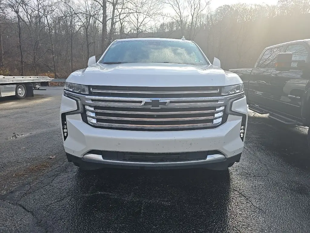2023 Chevrolet Tahoe High Country photo 2