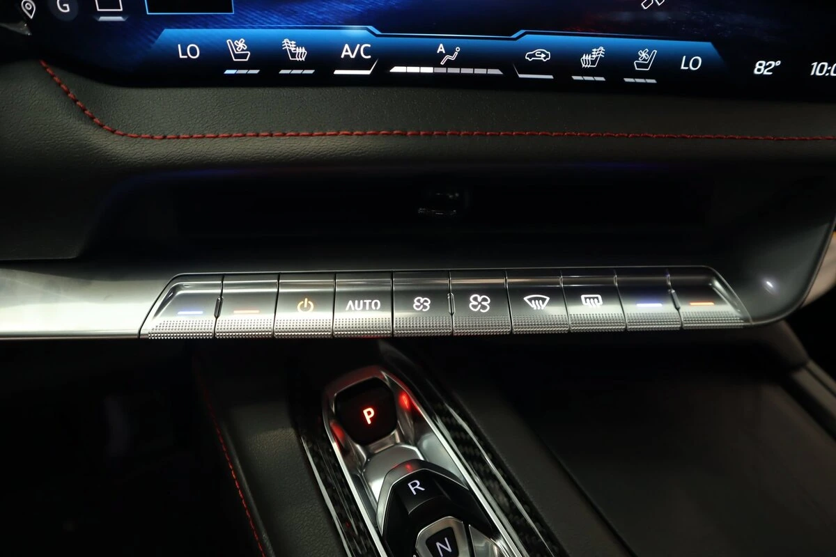 2027 Chevrolet Corvette 2LT - Photo 15