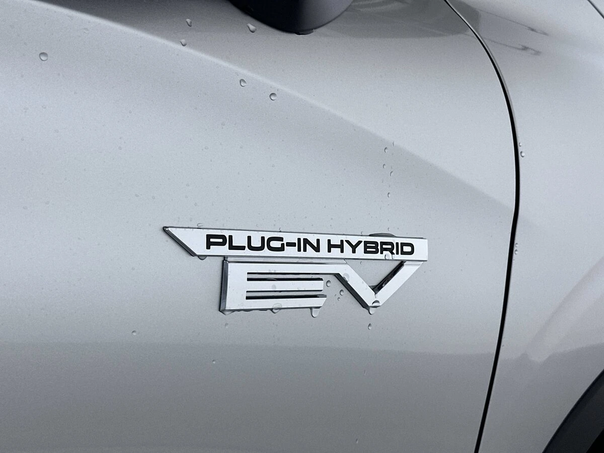 2026 Mitsubishi Outlander Plug-in Hybrid SE - Photo 26