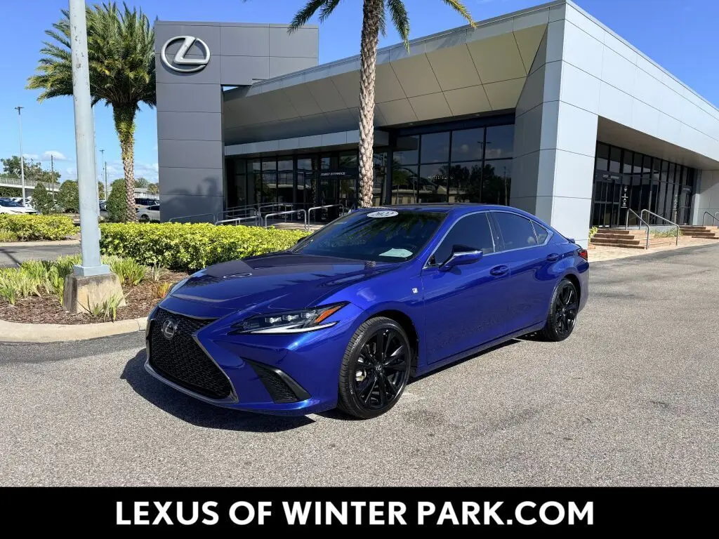 2022 Lexus ES F SPORT's photo