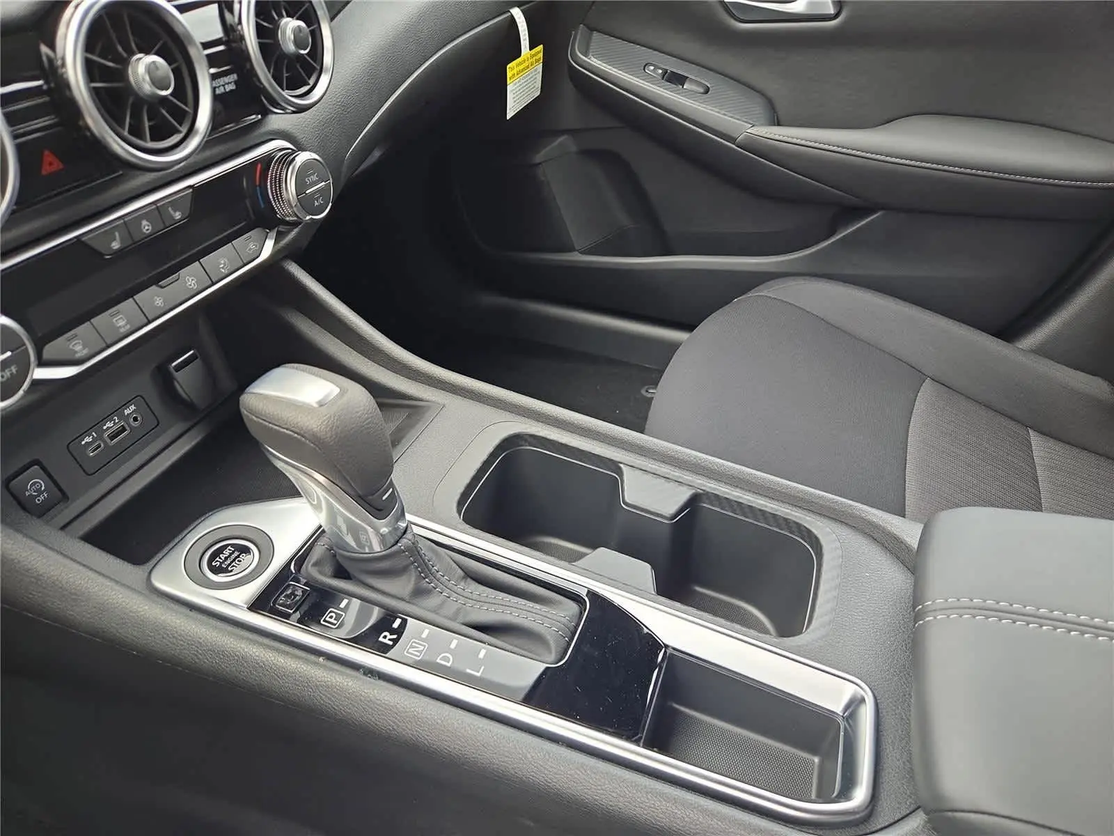 2025 Nissan Sentra SV photo 16