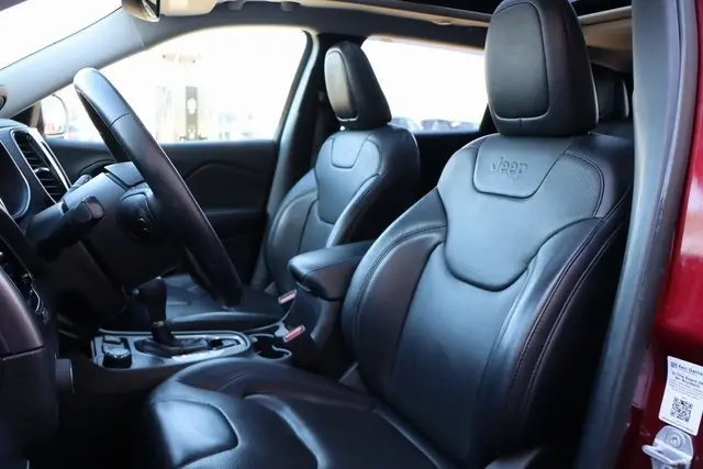 2019 Jeep Cherokee Limited photo 10
