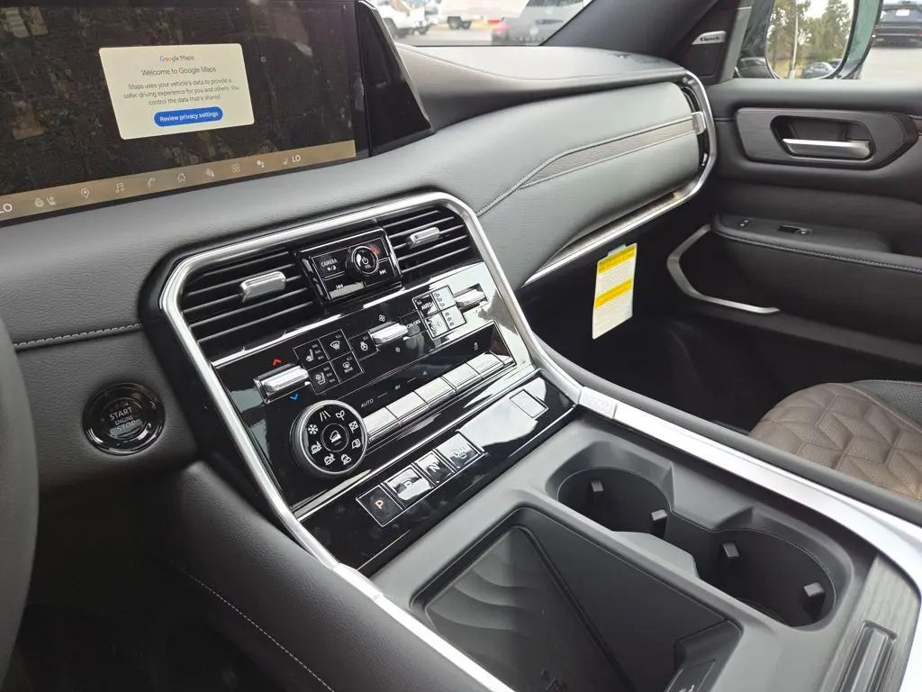 2026 Nissan Armada Platinum photo 34