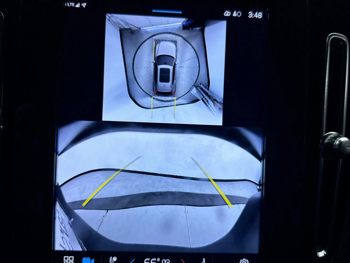 2025 Volvo - image 11