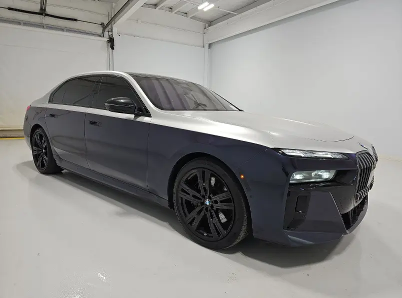 2023 BMW i7 Base's photo
