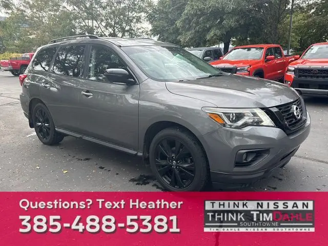 2018 Nissan Pathfinder SL photo 5