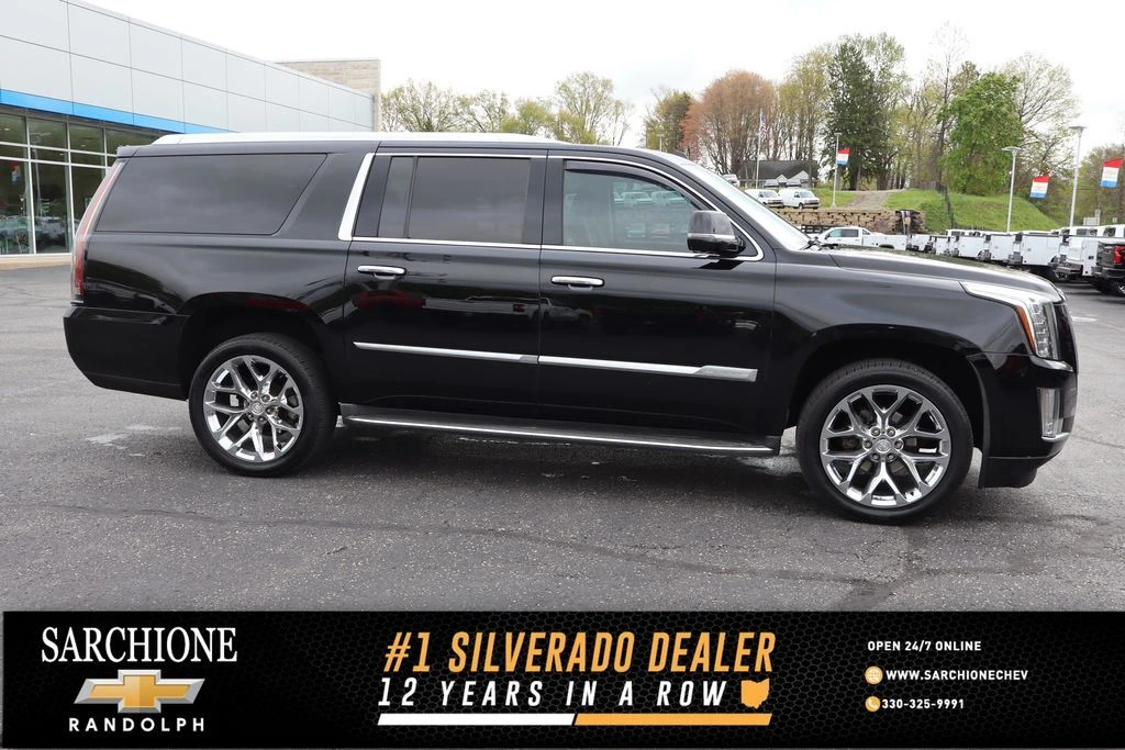 2016 Cadillac Escalade ESV 2WD Luxury's photo