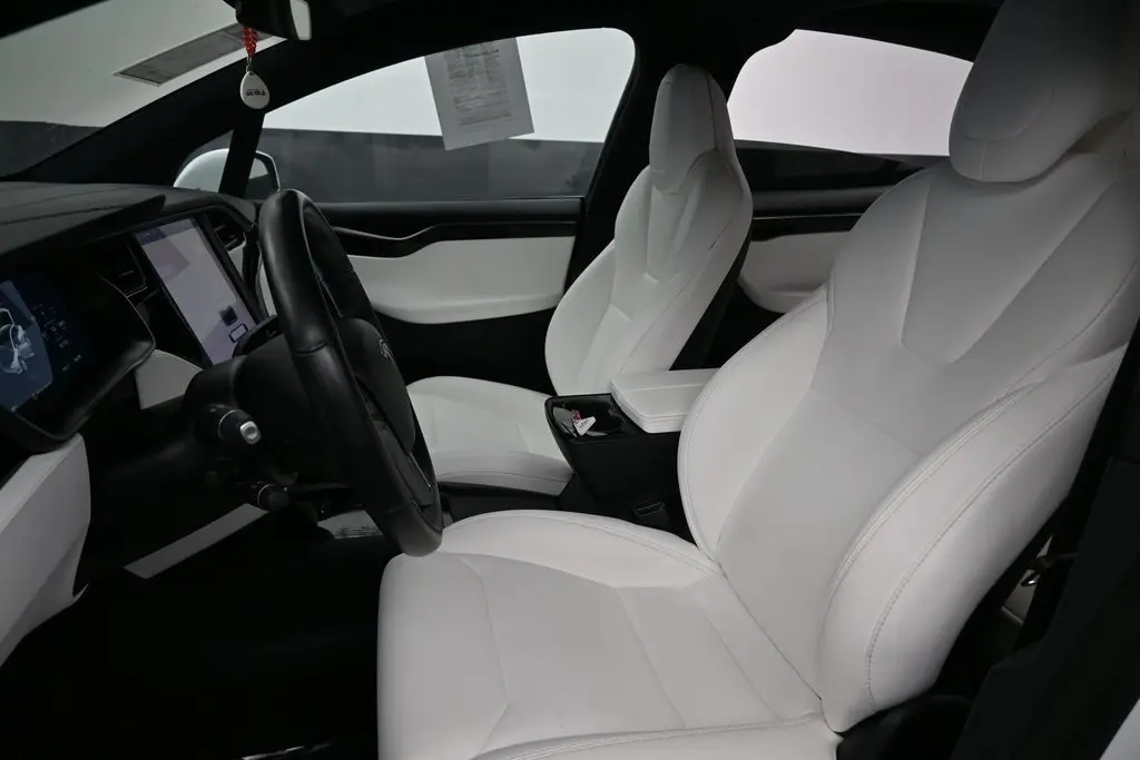 2019 Tesla Model X Long Range photo 33