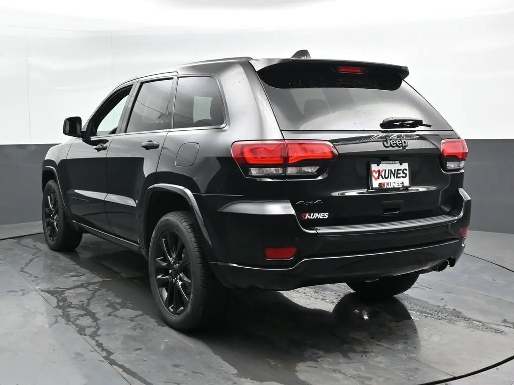 2019 Jeep Grand Cherokee Altitude photo 8