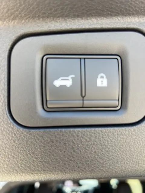 2026 Nissan Armada SL photo 23
