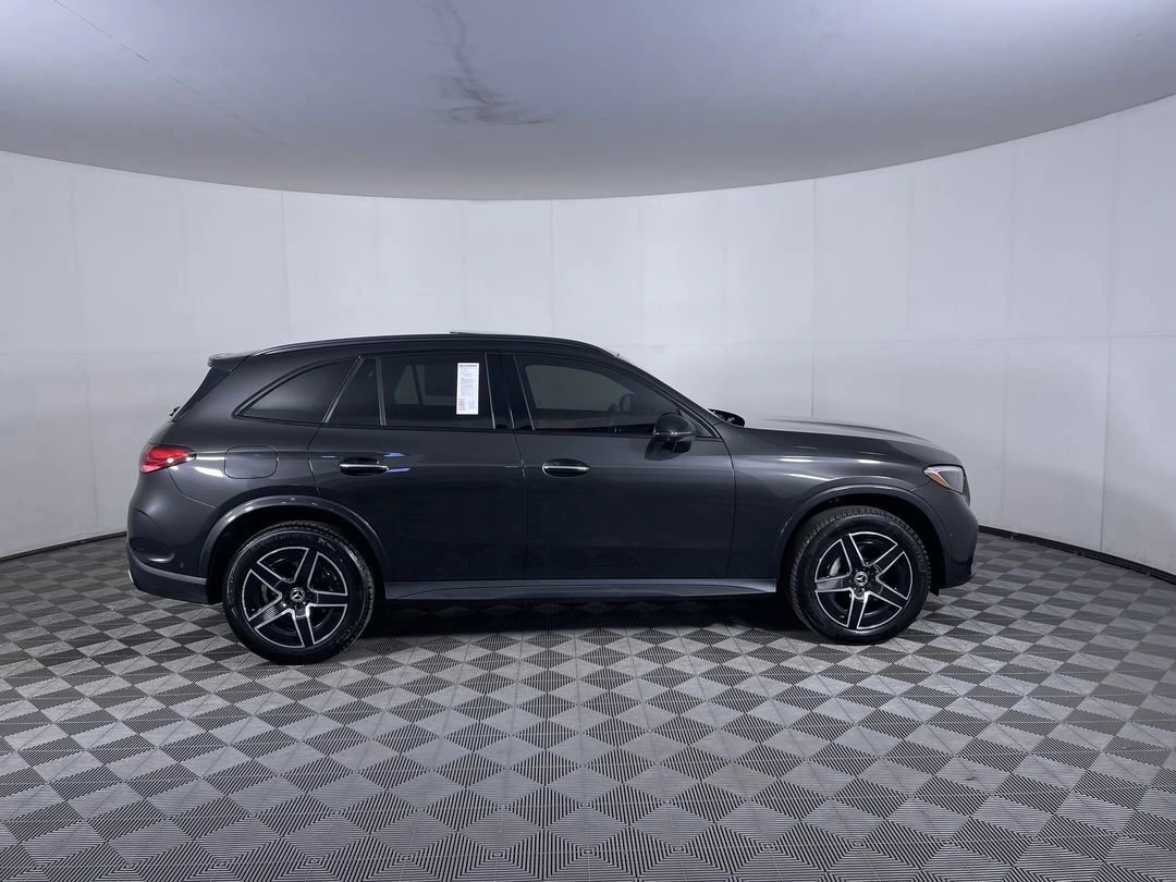 2023 Mercedes-Benz GLC GLC 300 4MATIC's photo