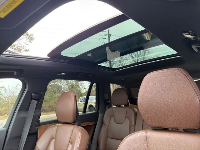 2023 Volvo - image 27