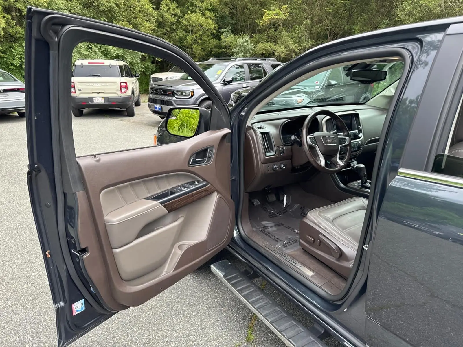 2021 Gmc Canyon Denali photo 11