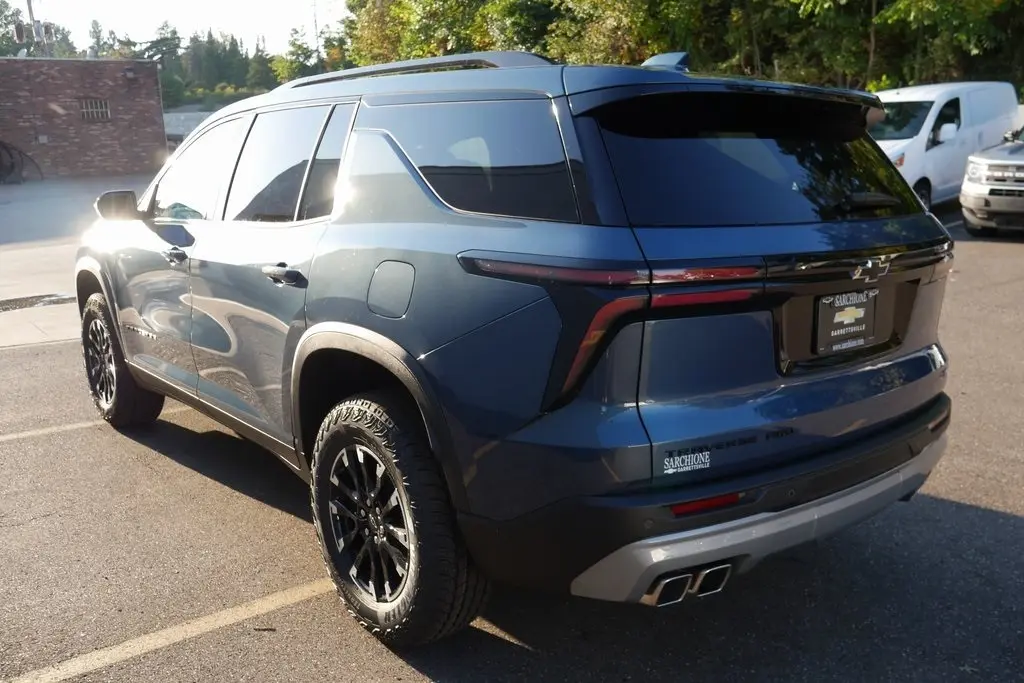 2026 Chevrolet Traverse Z71 photo 4