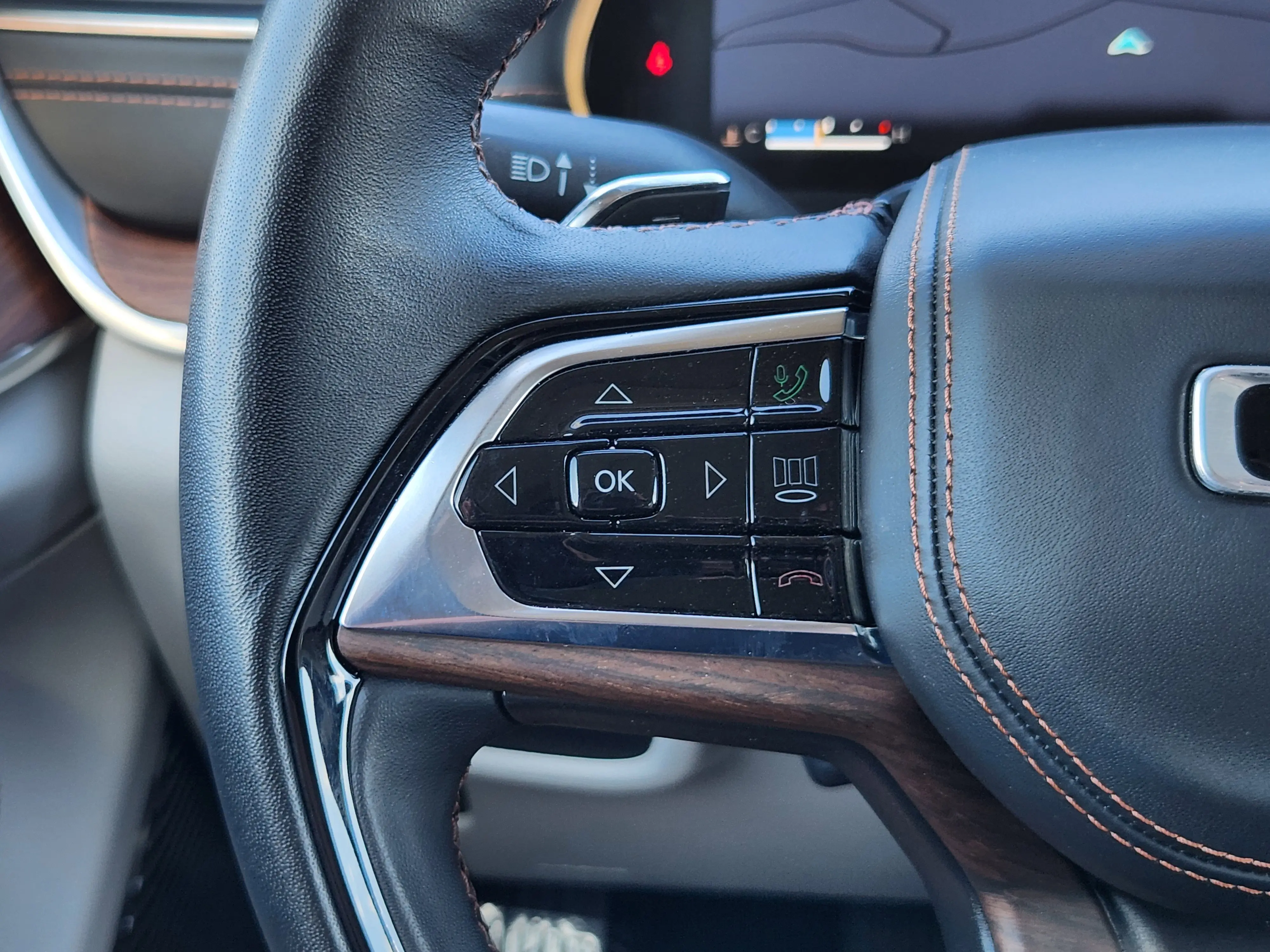 2022 Jeep Grand Cherokee Summit photo 17