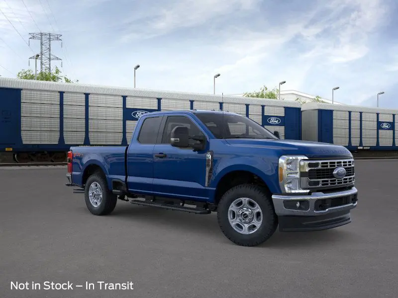 2026 Ford F-350 XLT photo 3