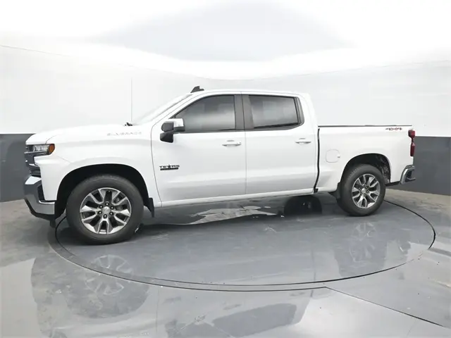 2021 Chevrolet Silverado 1500 LT Texas Edition photo 2