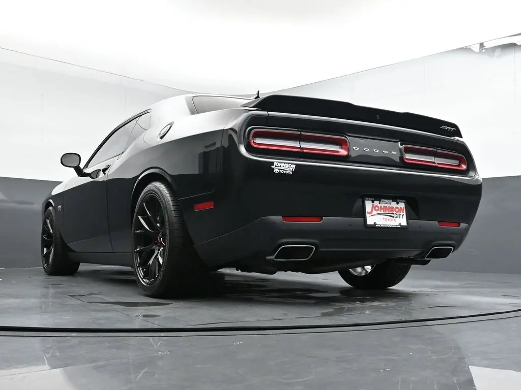 2016 Dodge Challenger SRT8 392 photo 27