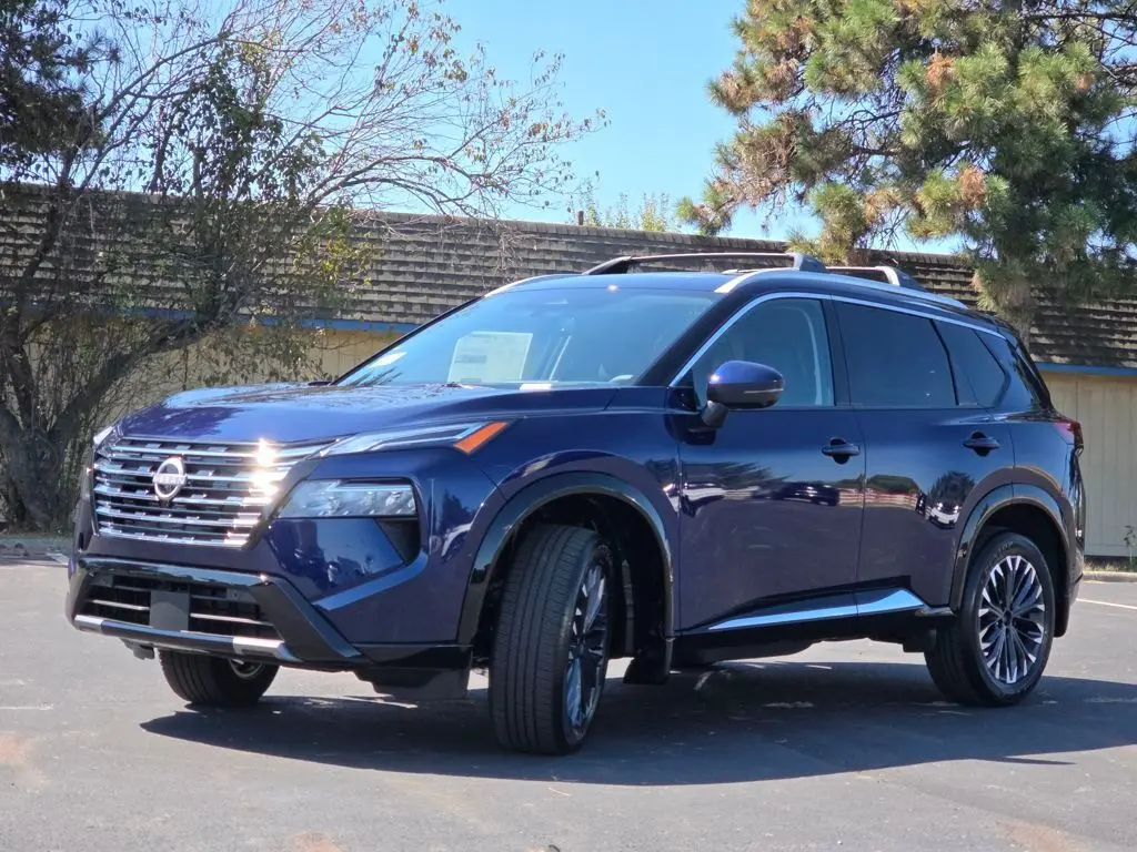 2026 Nissan Rogue Platinum photo 9