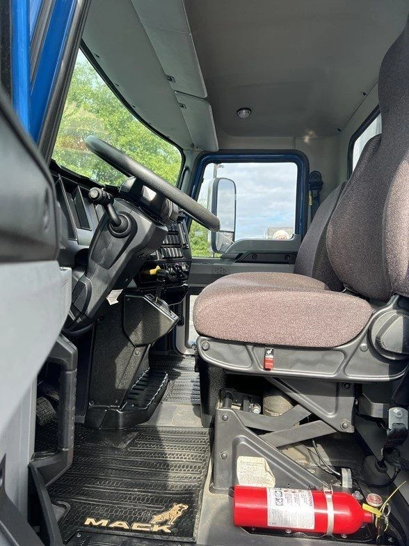 2023 Mack - image 12