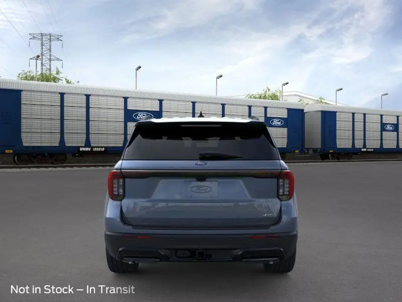 2025 Ford Explorer ST-Line photo 3