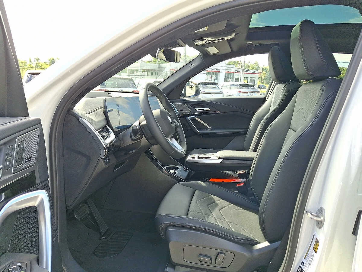 2026 BMW X2 28i - Photo 8